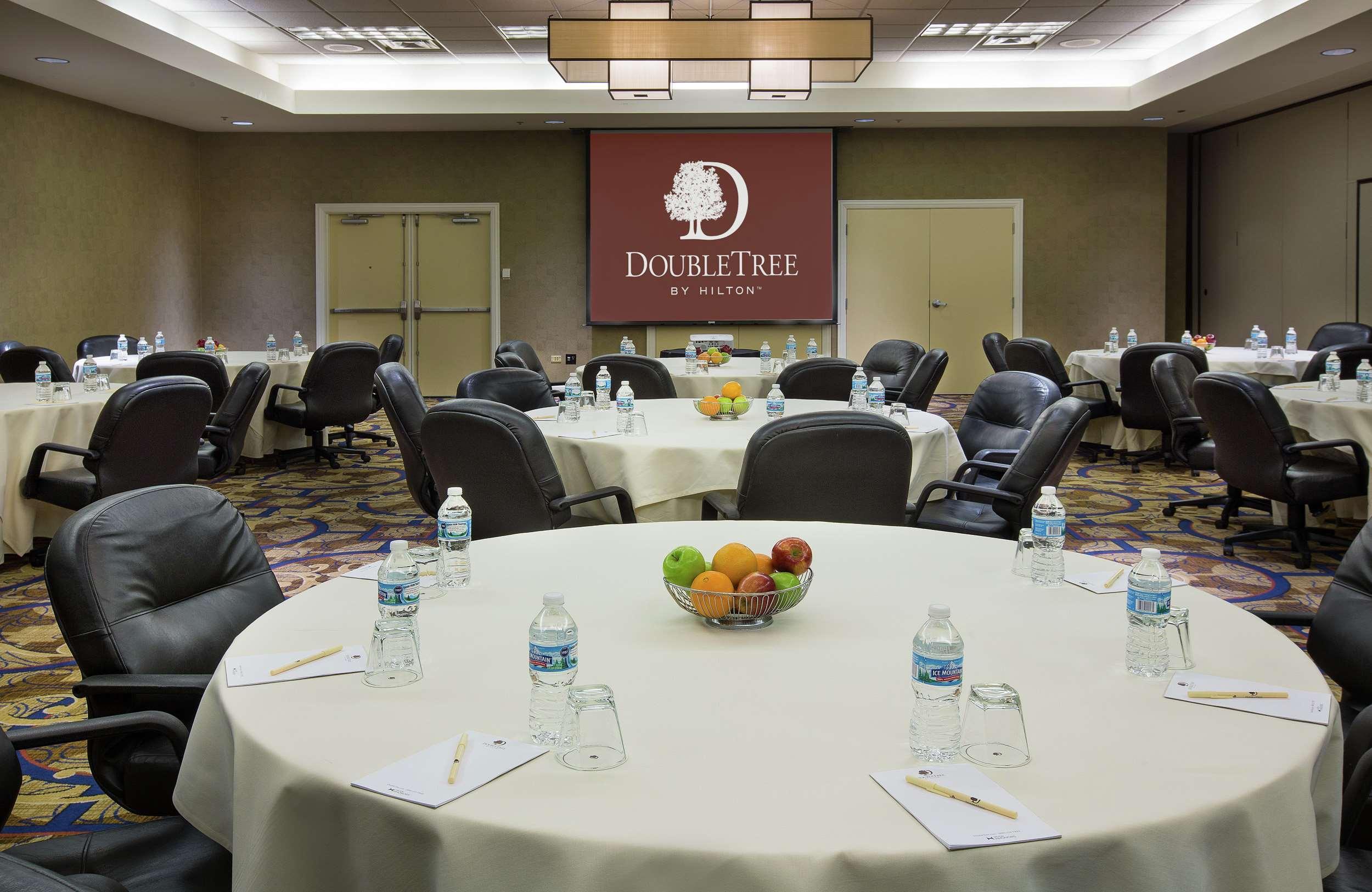 Doubletree By Hilton Chicago O'Hare Airport-Rosemont Hotel Exterior foto
