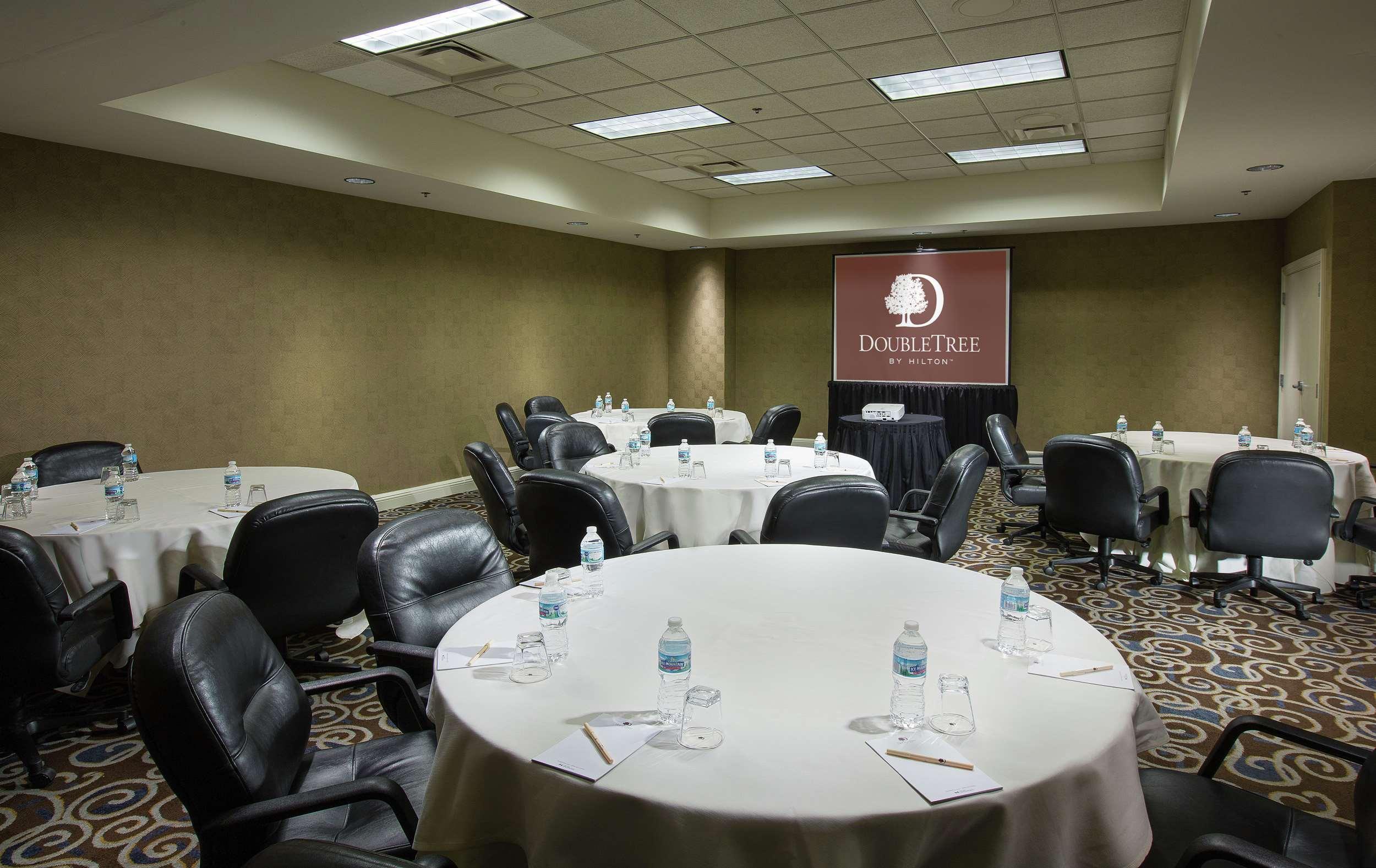 Doubletree By Hilton Chicago O'Hare Airport-Rosemont Hotel Exterior foto