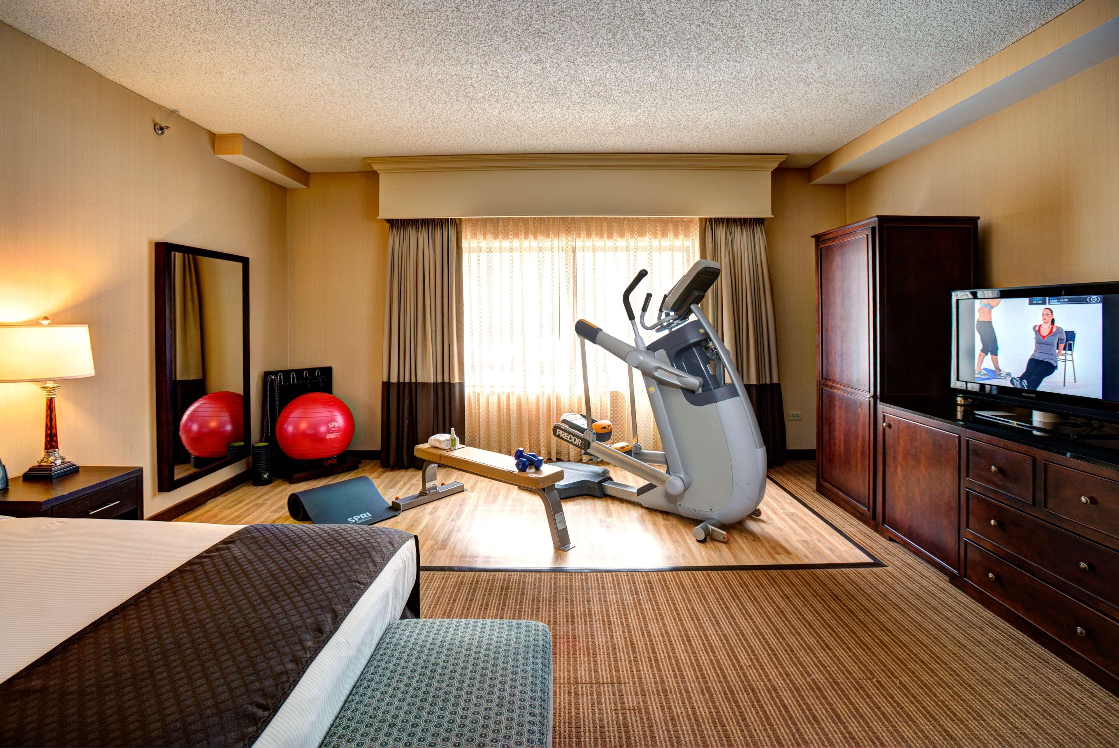 Doubletree By Hilton Chicago O'Hare Airport-Rosemont Hotel Exterior foto