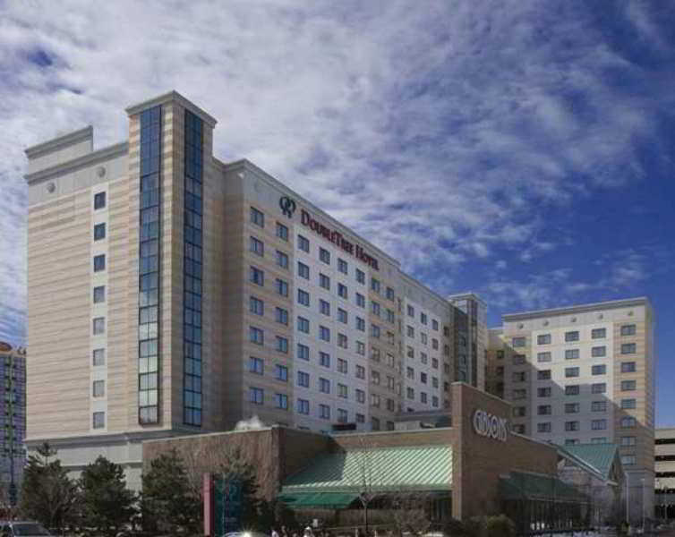 Doubletree By Hilton Chicago O'Hare Airport-Rosemont Hotel Exterior foto